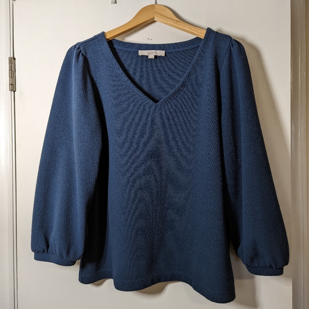 Loft v neck balloon sleeve top large